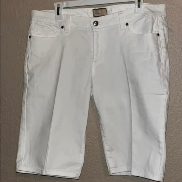 Anthropologie Paige Designer Optic White Denim Knee Shorts Bermudas Size 32 - Picture 7 of 7